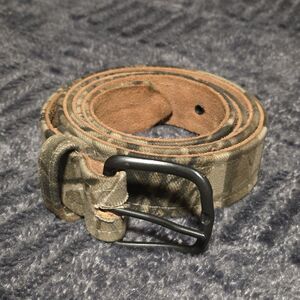 Realtree Men's Mossy Oaks Leather Belt Size 40-43 Thick Metal Buckle Hunting